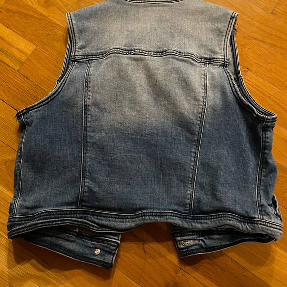 Jean Vest - Girls - Picture 2 of 3